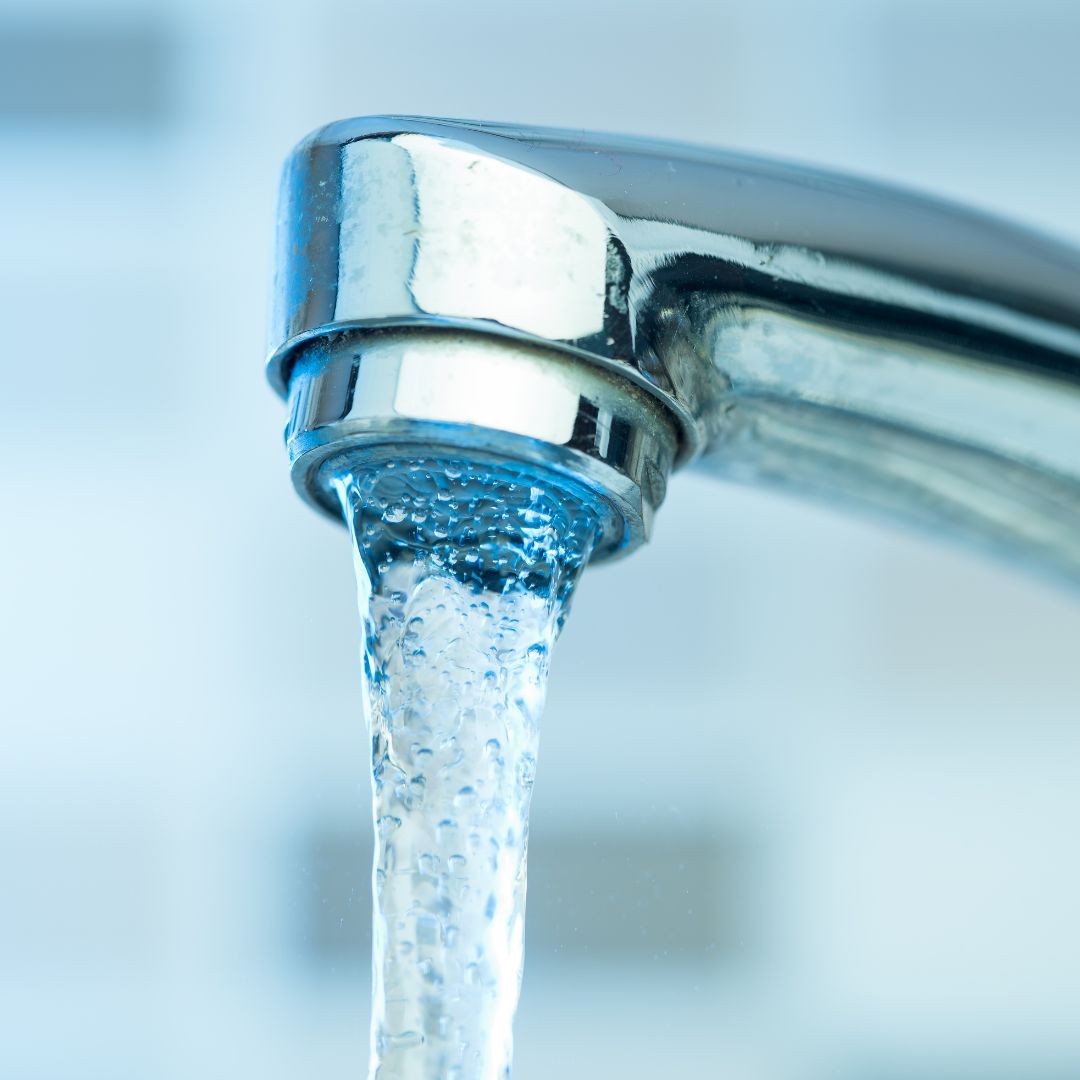 clean water from faucet